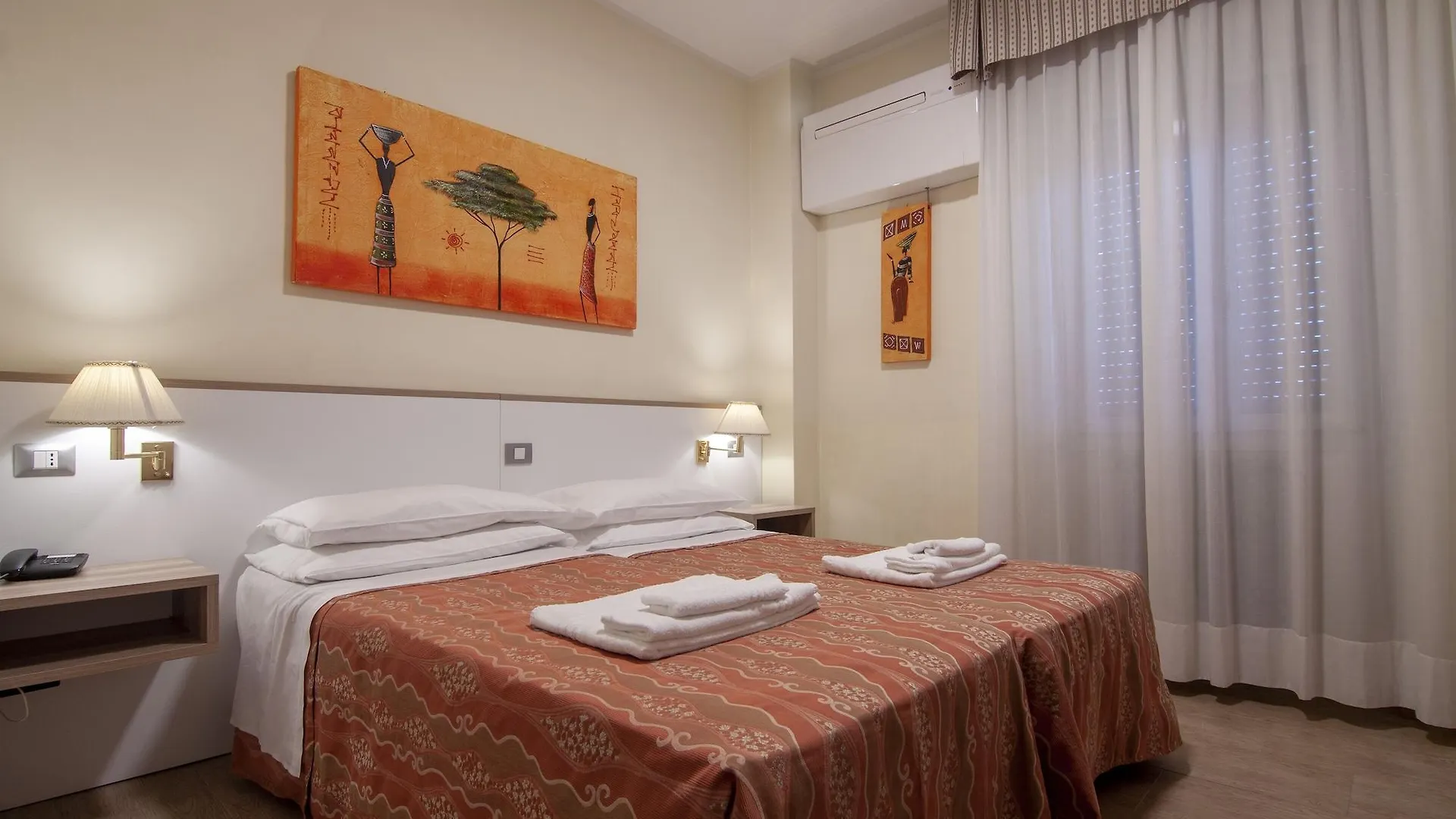 Hotel Dei Fiori Milano 3*,  İtalya