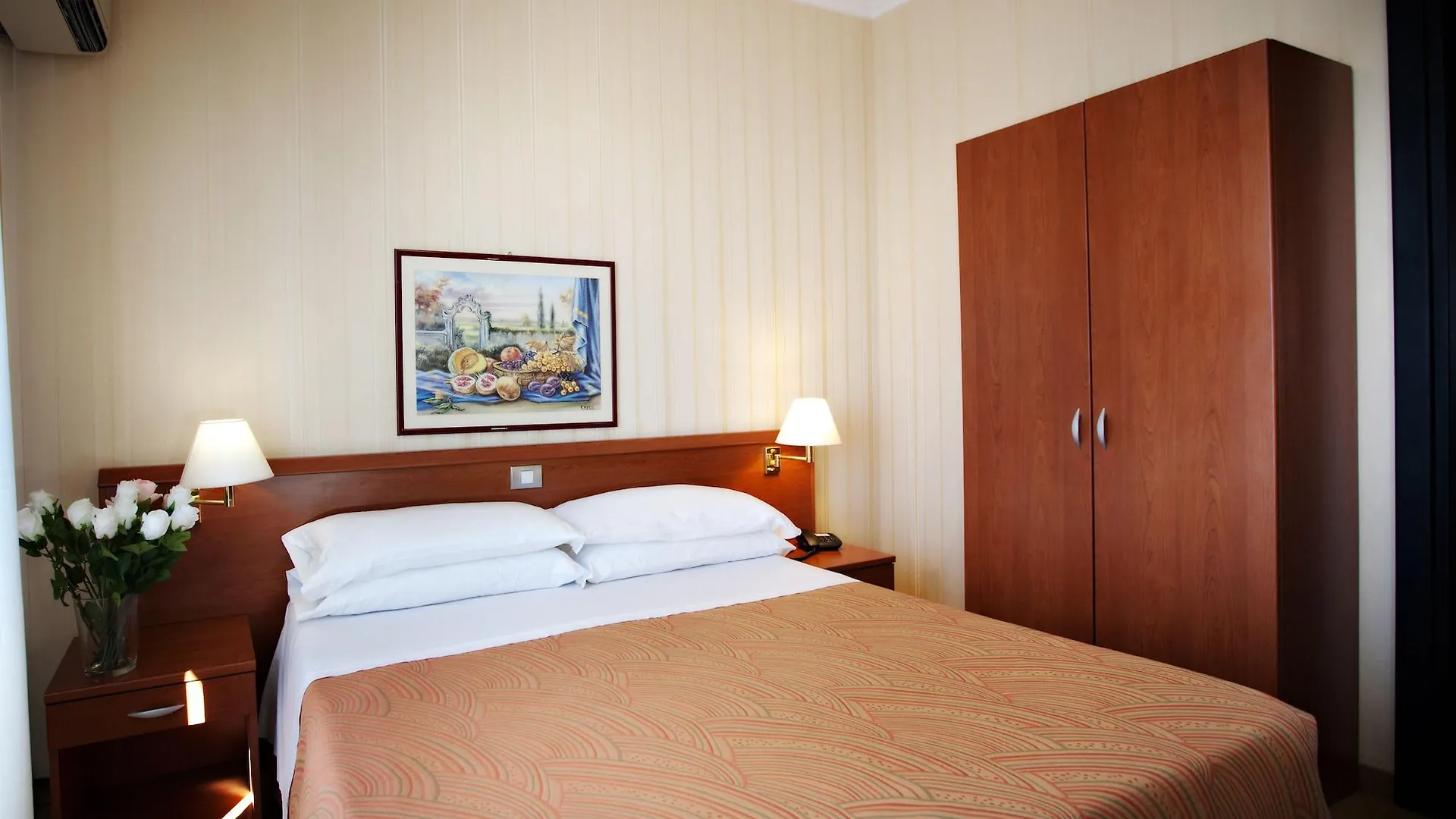 Hotel Dei Fiori Milano İtalya