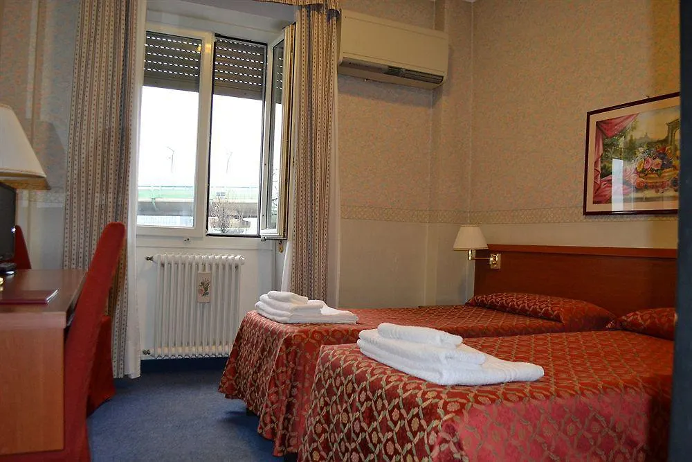 Hotel Dei Fiori Milaan 3*,